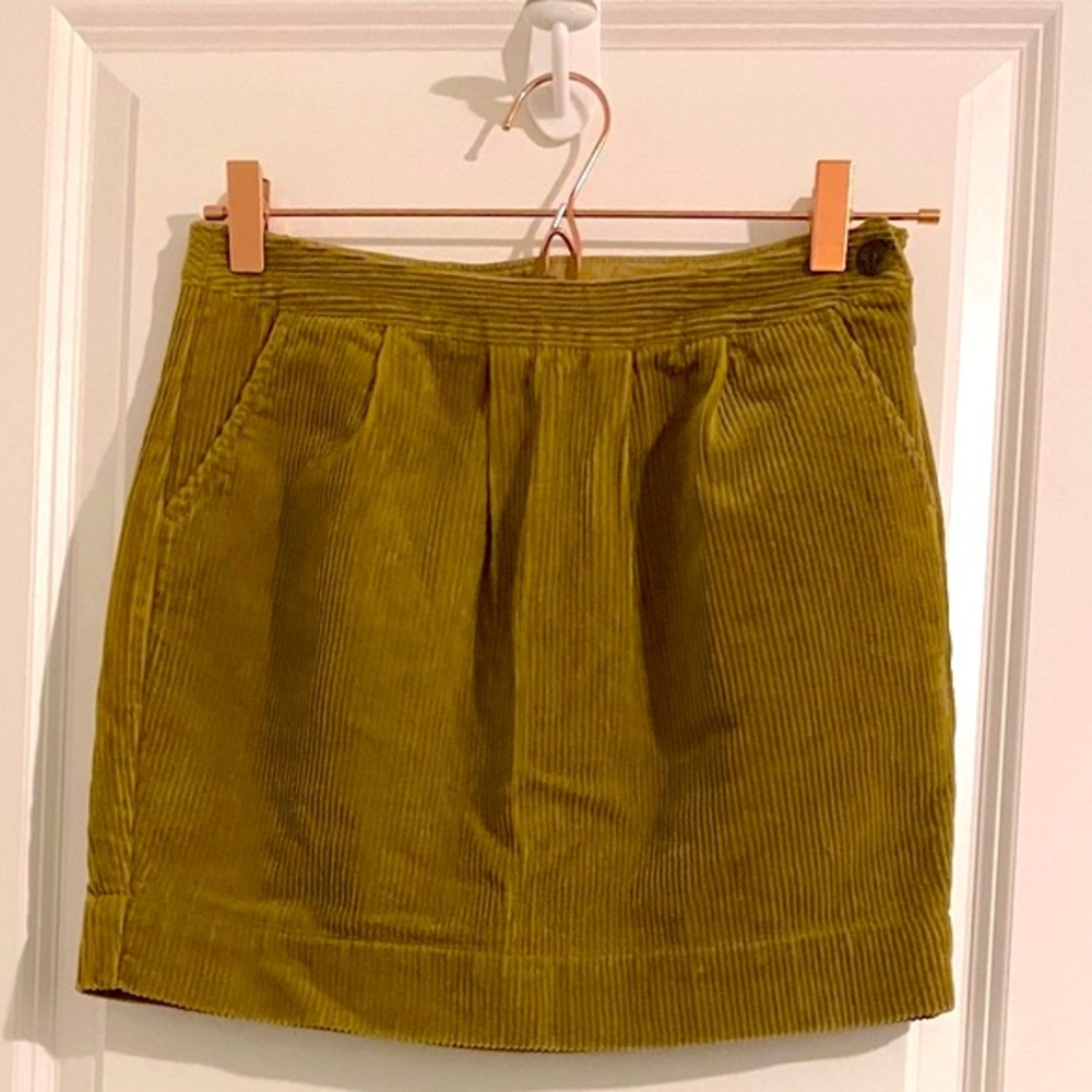 OLD NAVY Mustard, High-Wasted Corduroy Mini Skirt w/Pockets, Size 0